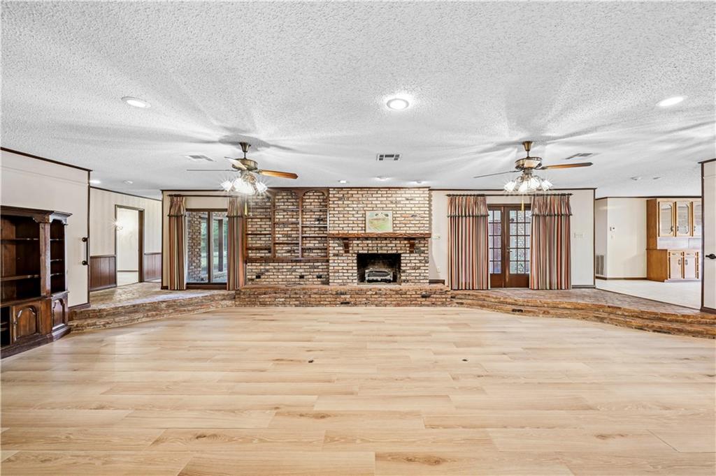 607 DEL MAR Boulevard