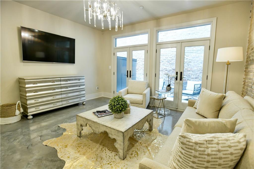 614 BARONNE Street 102