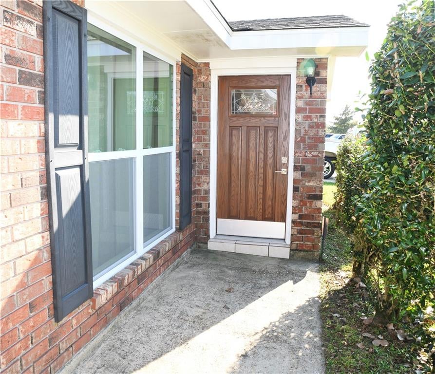 2404 WILLIAMSBURG Drive