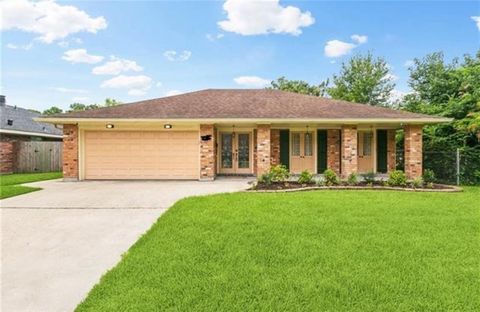 6021 BRIGHTON Place New Orleans LA 70131