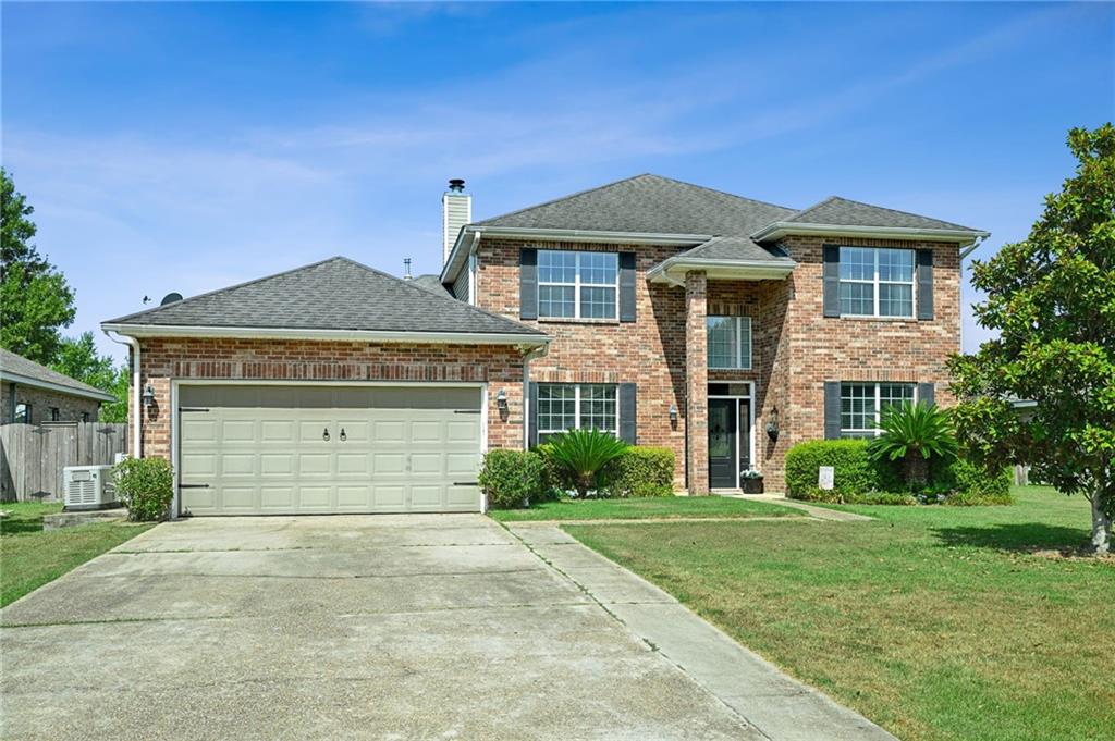 305 STALLION Court