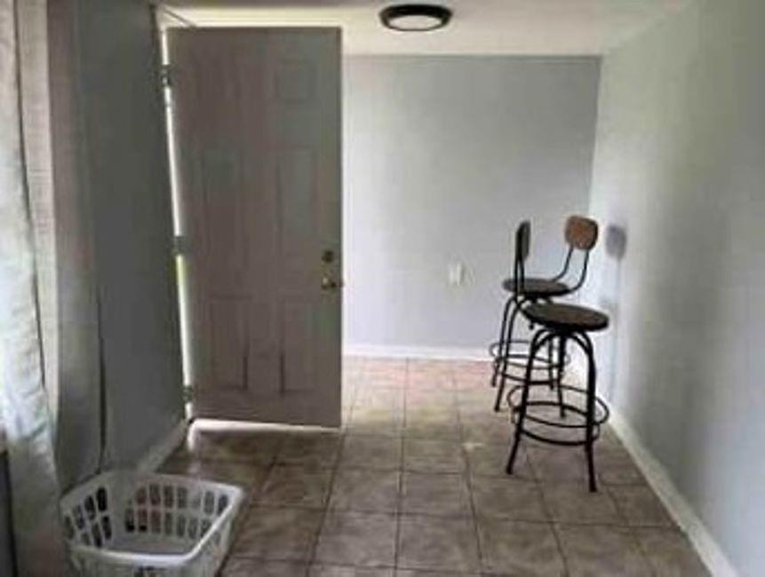 420 ROSELAND Parkway