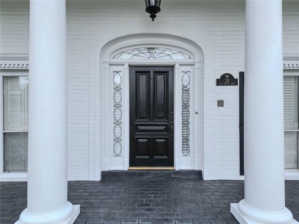 24 CHATEAU HAUT BRION Drive