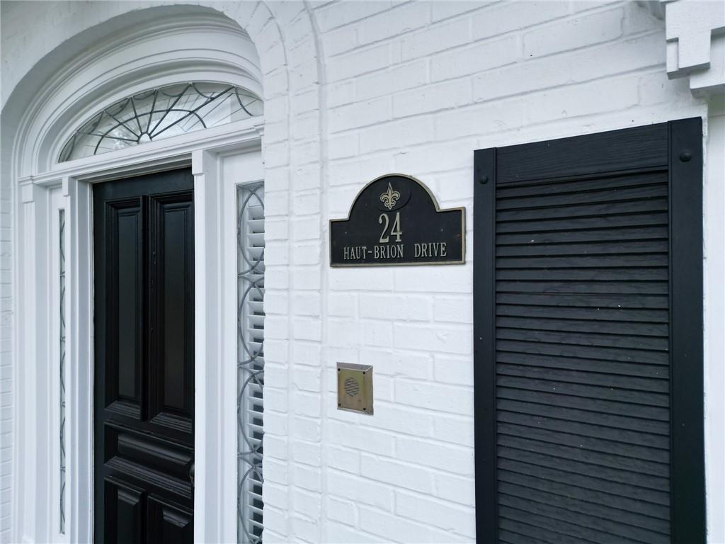 24 CHATEAU HAUT BRION Drive