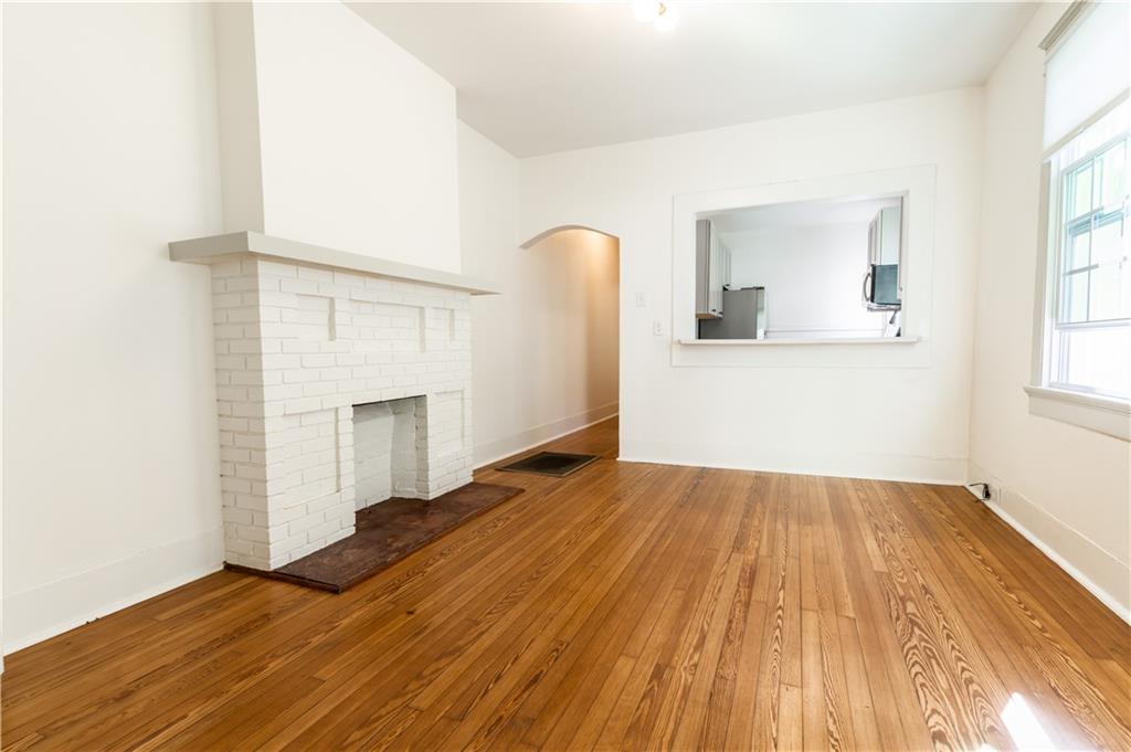 New Orleans, Louisiana 70115, United States, 2 Bedrooms Bedrooms, ,1 BathroomBathrooms,Residential,Pending,65385