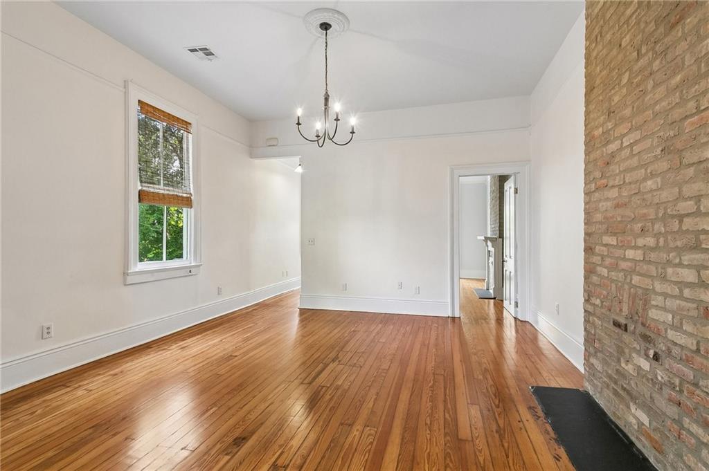 828 VALMONT Street 828