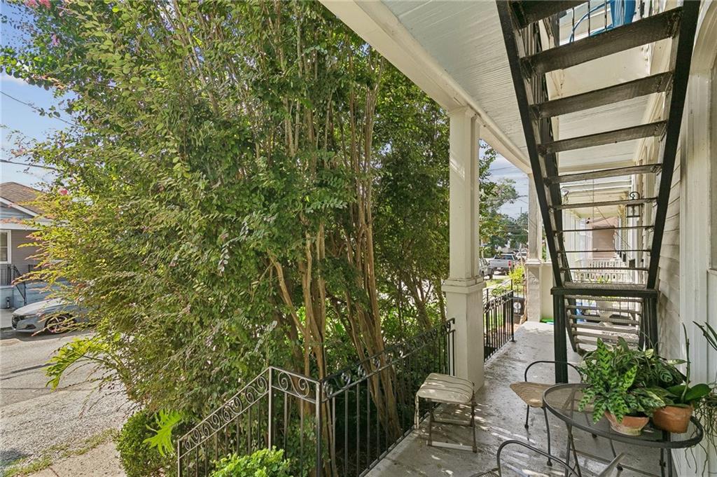 828 VALMONT Street 828