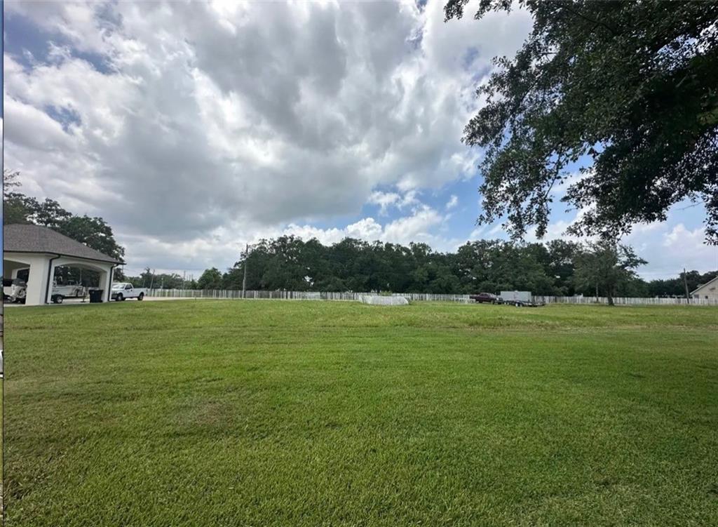 3435 E ST BERNARD Highway