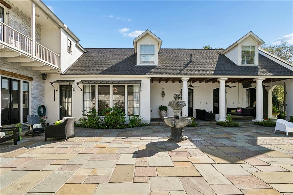 1322 S JAHNCKE Avenue