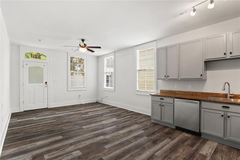 New Orleans, Louisiana 70117, United States, 2 Bedrooms Bedrooms, ,1 BathroomBathrooms,Residential,Active,56460
