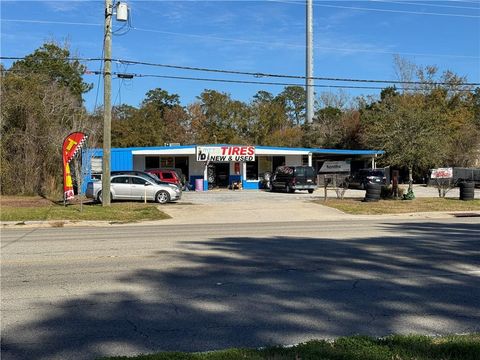 1837 FLORIDA Street Mandeville LA 70448