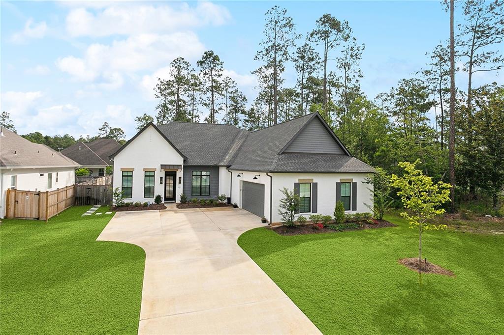 121 CHATEAU PAPILLON Lane