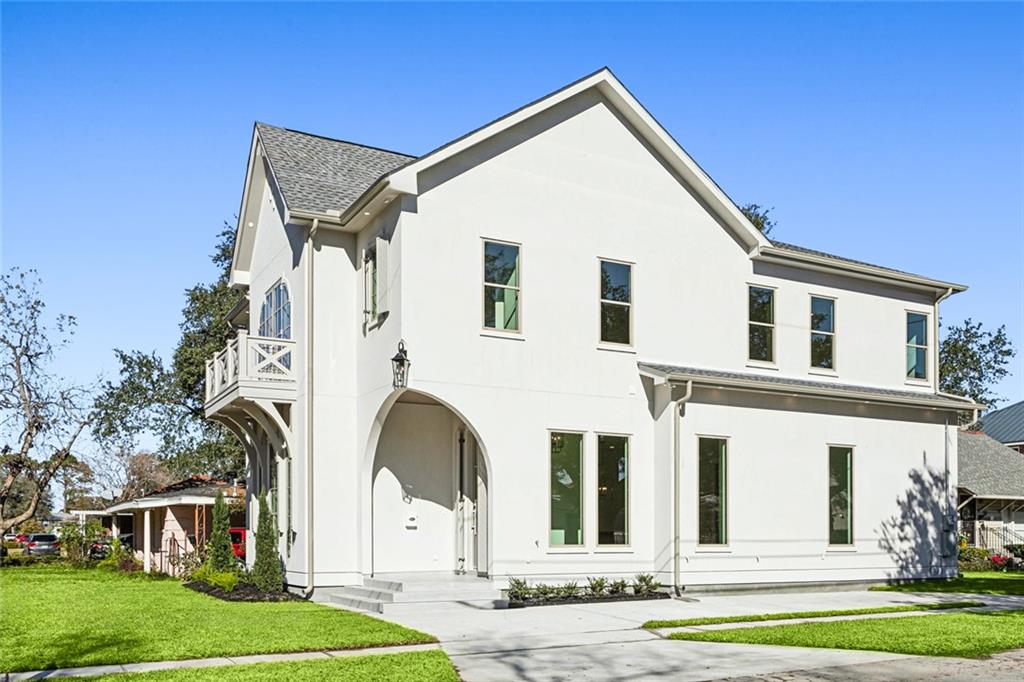 1001 HELIOS Avenue