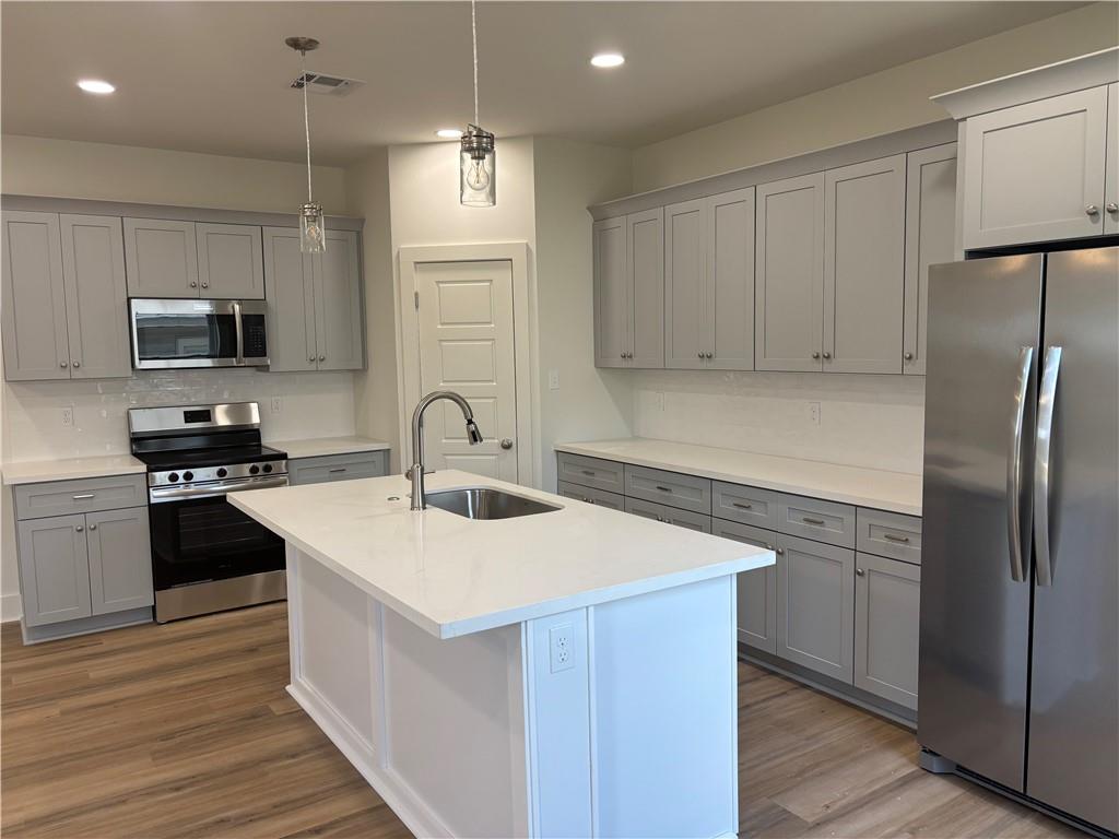 2019 HUEY P LONG Avenue