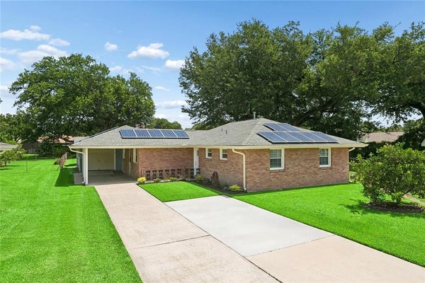 129 CELIA DR, LULING, LA 70070 - Image 3afd8dae9fb93a0fea53cbf8aed64de1/1163698417