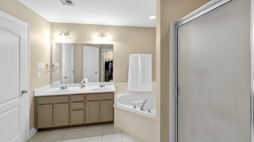 Marrero, Louisiana 70072, United States, 3 Bedrooms Bedrooms, ,2 BathroomsBathrooms,Residential,Active,215085