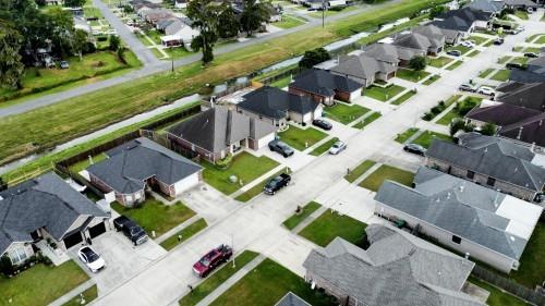 Marrero, Louisiana 70072, United States, 3 Bedrooms Bedrooms, ,2 BathroomsBathrooms,Residential,Active,215085