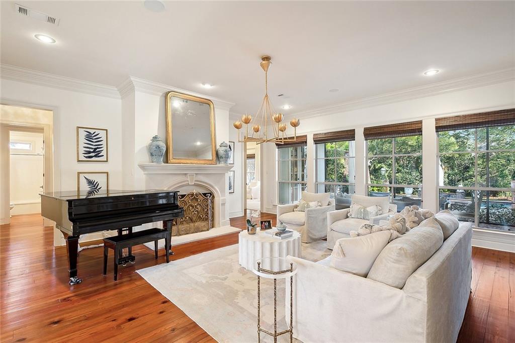 Mandeville, Louisiana 70471, United States, 4 Bedrooms Bedrooms, ,5 BathroomsBathrooms,Residential,Pending,22074