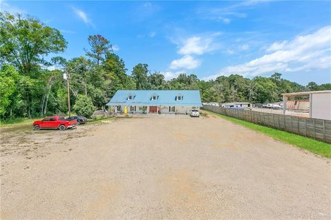 1957 COLLINS Boulevard Covington LA 70433