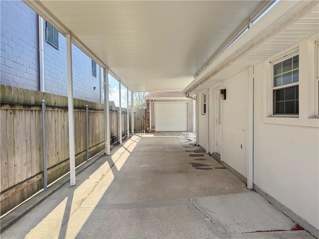 8032 HAYNE Boulevard