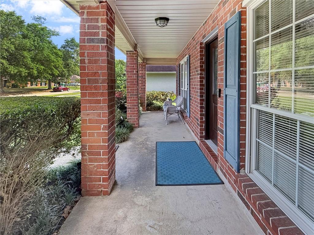 116 STRATFORD Drive