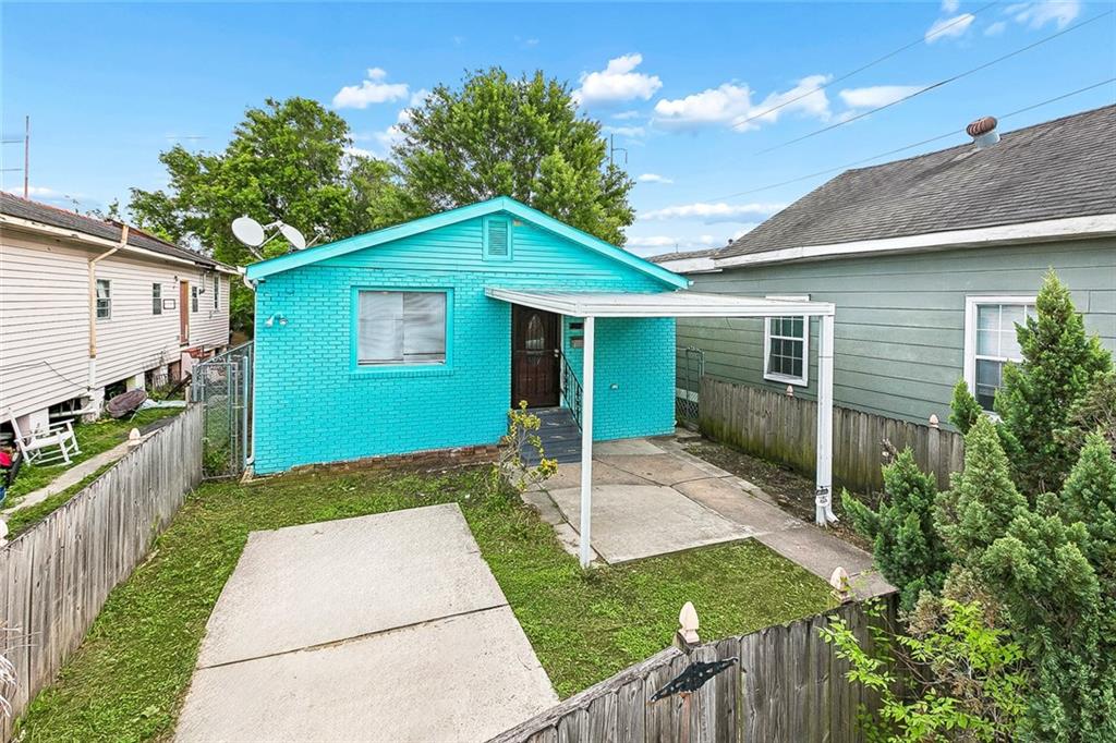 2413 NEW ORLEANS Street