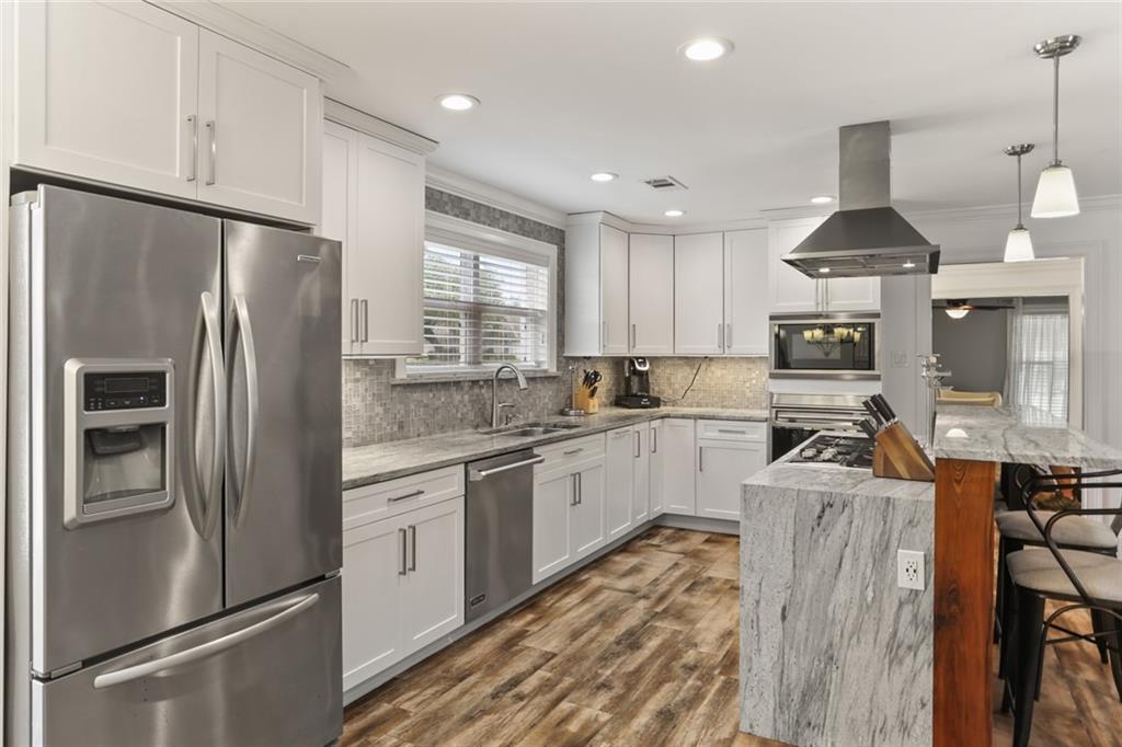 New Orleans, Louisiana 70122, United States, 5 Bedrooms Bedrooms, ,5 BathroomsBathrooms,Residential,Active,96287