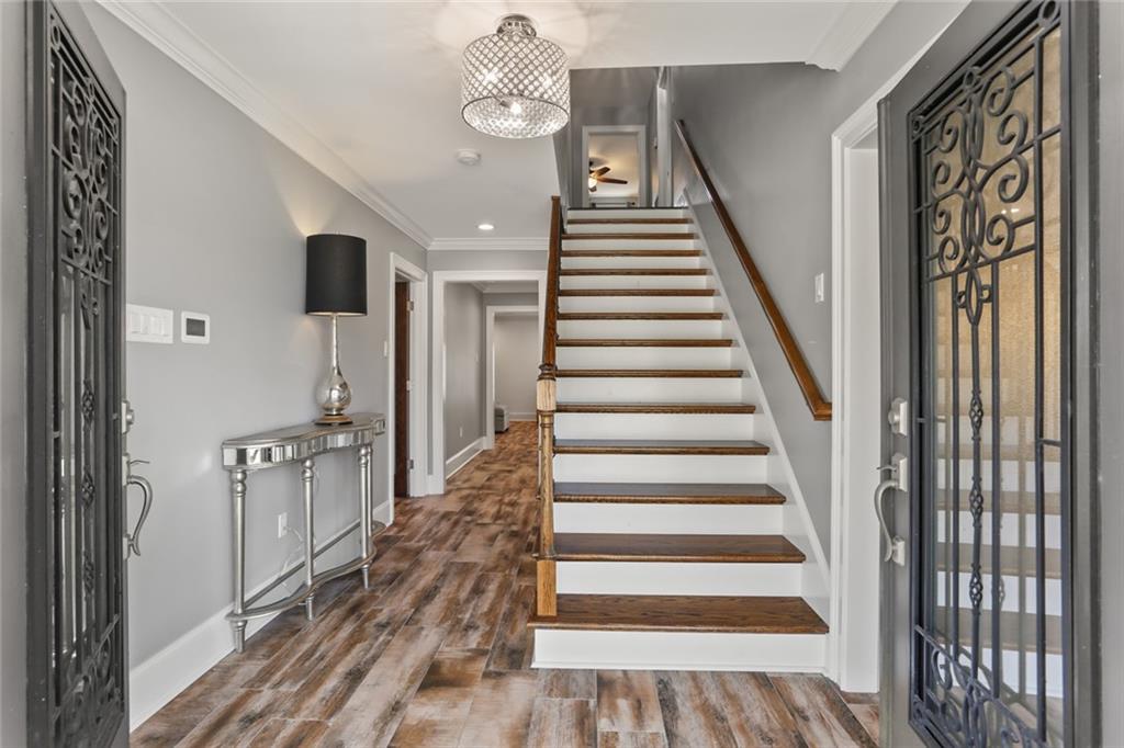 New Orleans, Louisiana 70122, United States, 5 Bedrooms Bedrooms, ,5 BathroomsBathrooms,Residential,Active,96287
