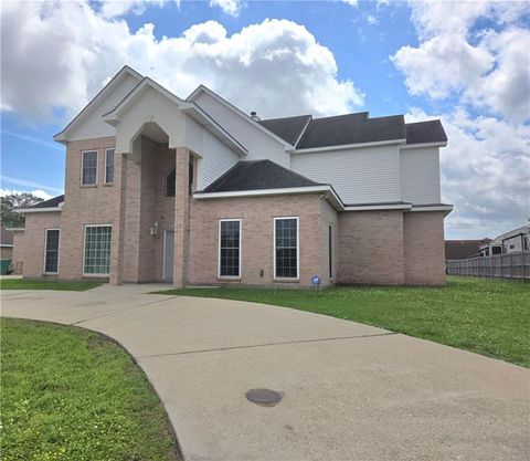2720 CEDARLAWN Drive Marrero LA 70072
