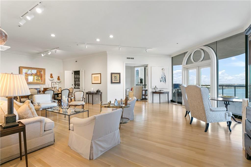 600 PORT OF NEW ORLEANS Place 6F
