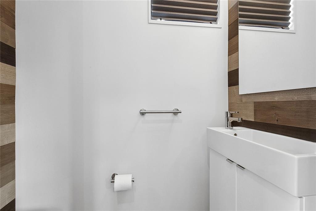 New Orleans, Louisiana 70113, United States, 7 Bedrooms Bedrooms, ,6 BathroomsBathrooms,Residential,Active,58035