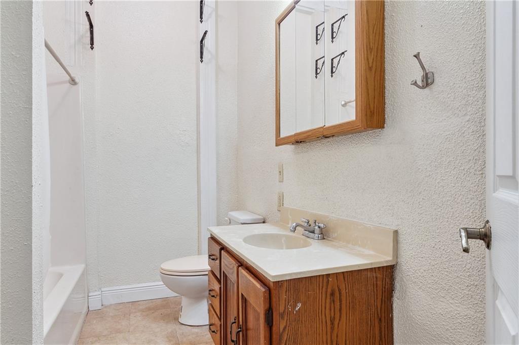 New Orleans, Louisiana 70113, United States, 2 Bedrooms Bedrooms, ,2 BathroomsBathrooms,Residential,Active,69621