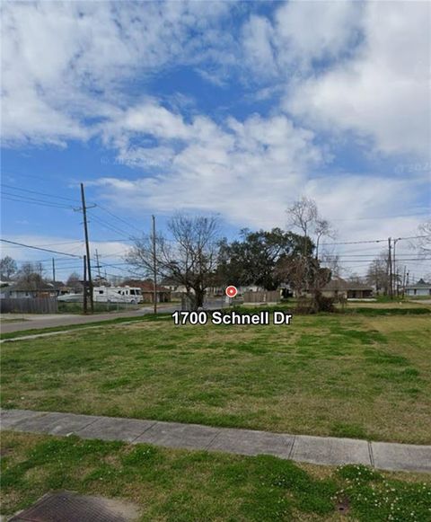1700 SCHNELL Drive Arabi LA 70032