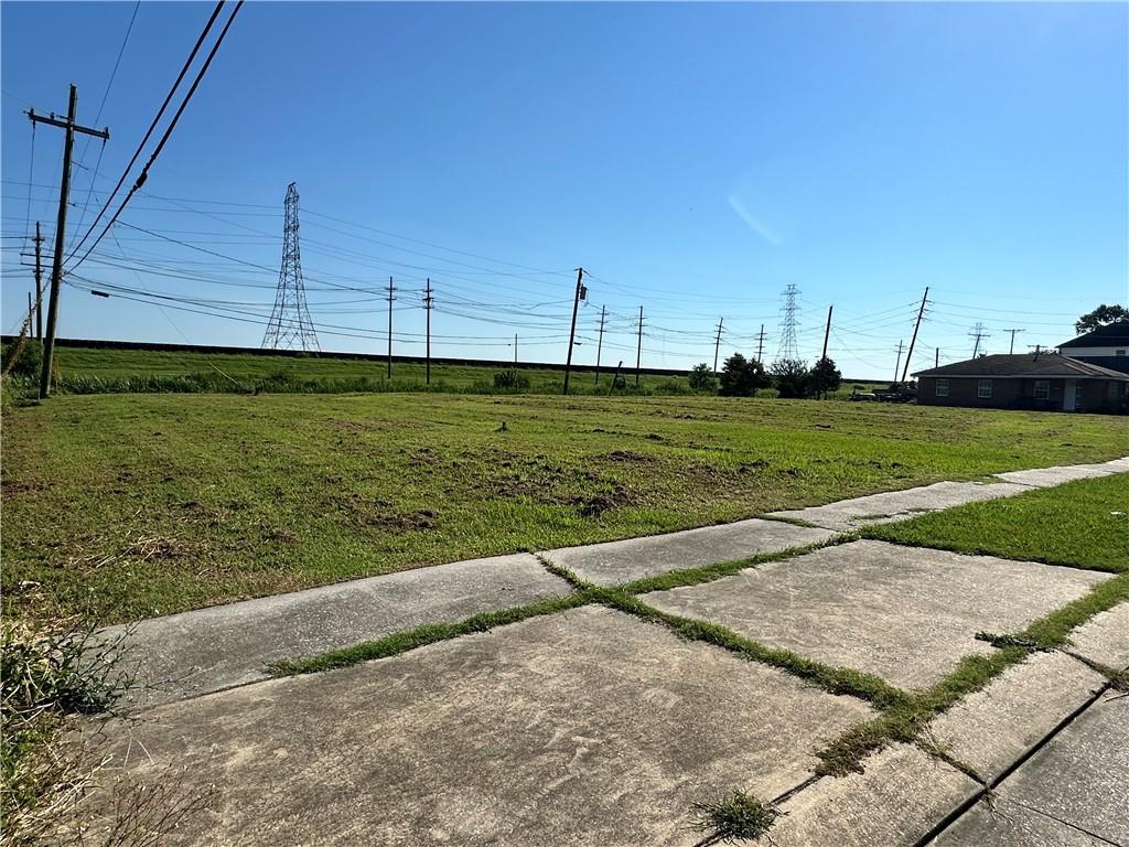 2000 BENJAMIN Street