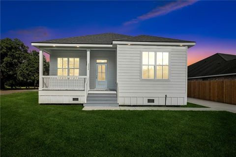 3200 POTOMAC Street New Orleans LA 70114