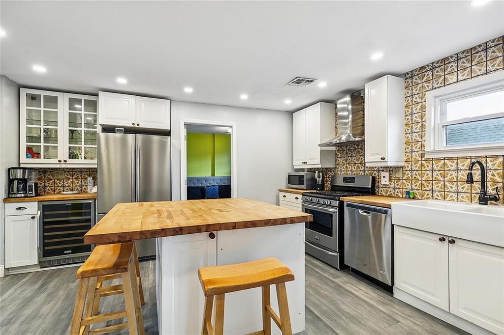 1141 FRENCHMEN Street