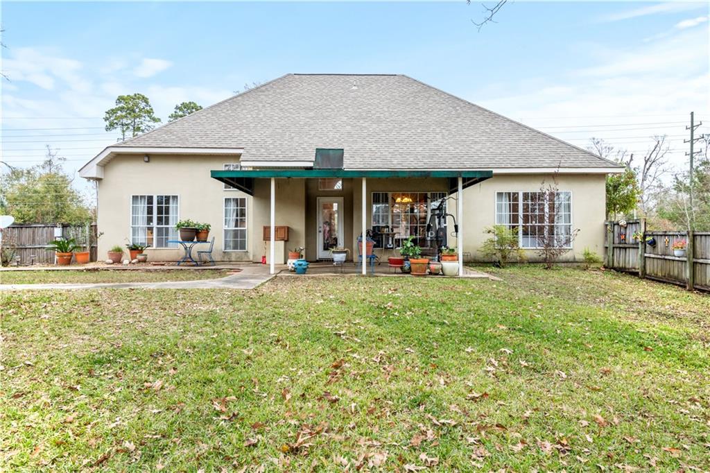 Madisonville, Louisiana 70447, United States, 3 Bedrooms Bedrooms, ,2 BathroomsBathrooms,Residential,Active,20015