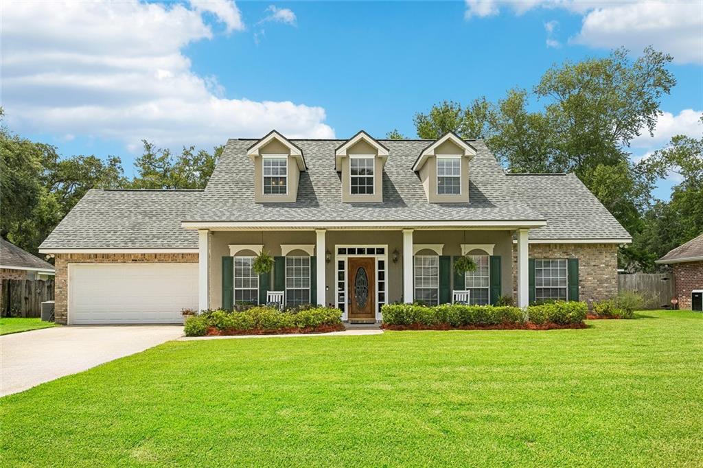 Photo 1 of 30 — 1386 S RIDGE Drive, Mandeville, LA 70448