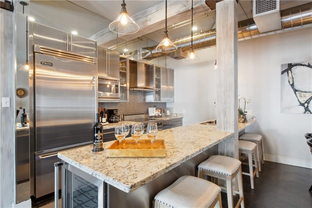 900 S PETERS Street 3