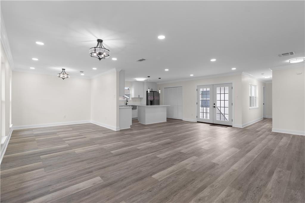 532 N MARLIN Court
