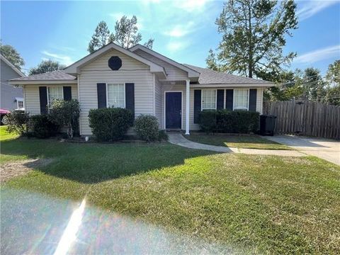 Photo of 71259 SHADY LAKE Drive, Covington, LA 70433 (MLS # 2558764)