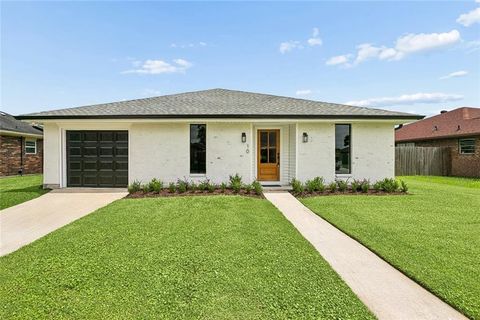 Photo of 10 DARBONNE Court, Kenner, LA 70065 (MLS # 2561412)