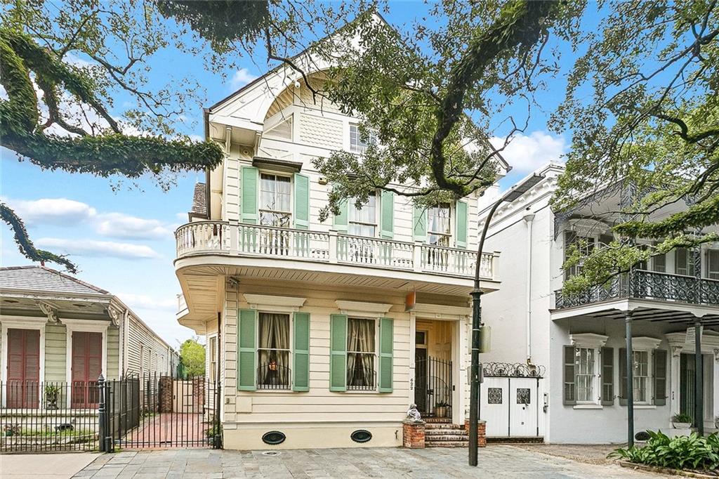 622 ESPLANADE Avenue