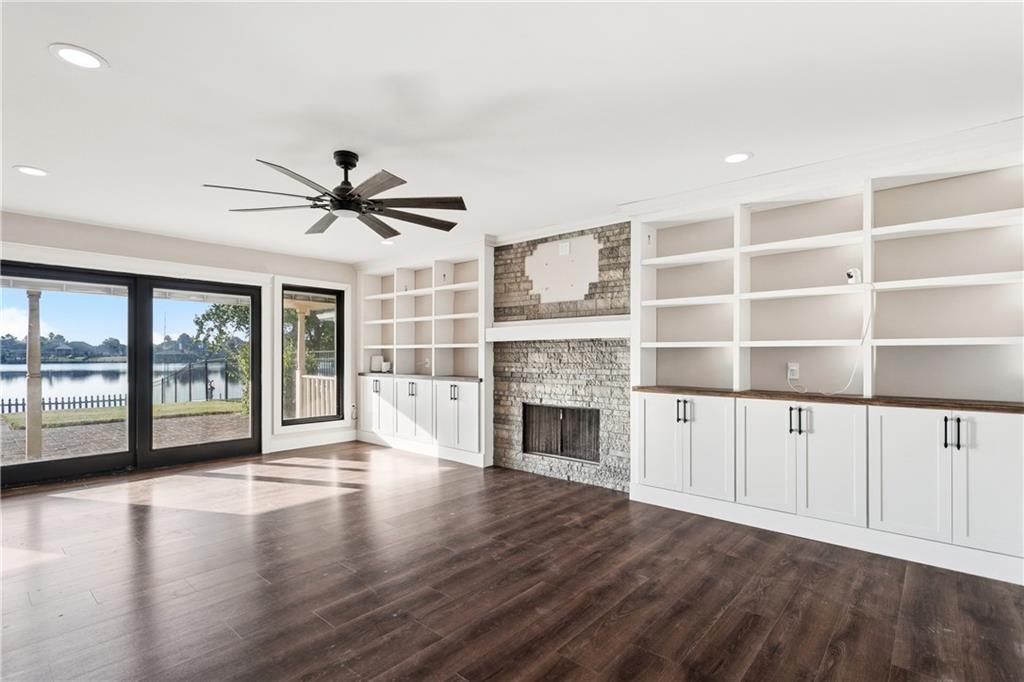 141 MOONRAKER Drive