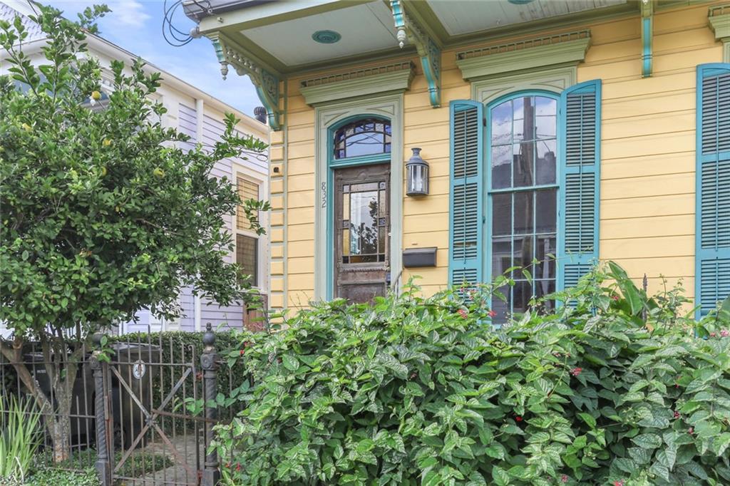 New Orleans, Louisiana 70115, United States, 2 Bedrooms Bedrooms, ,2 BathroomsBathrooms,Residential,Active,35775