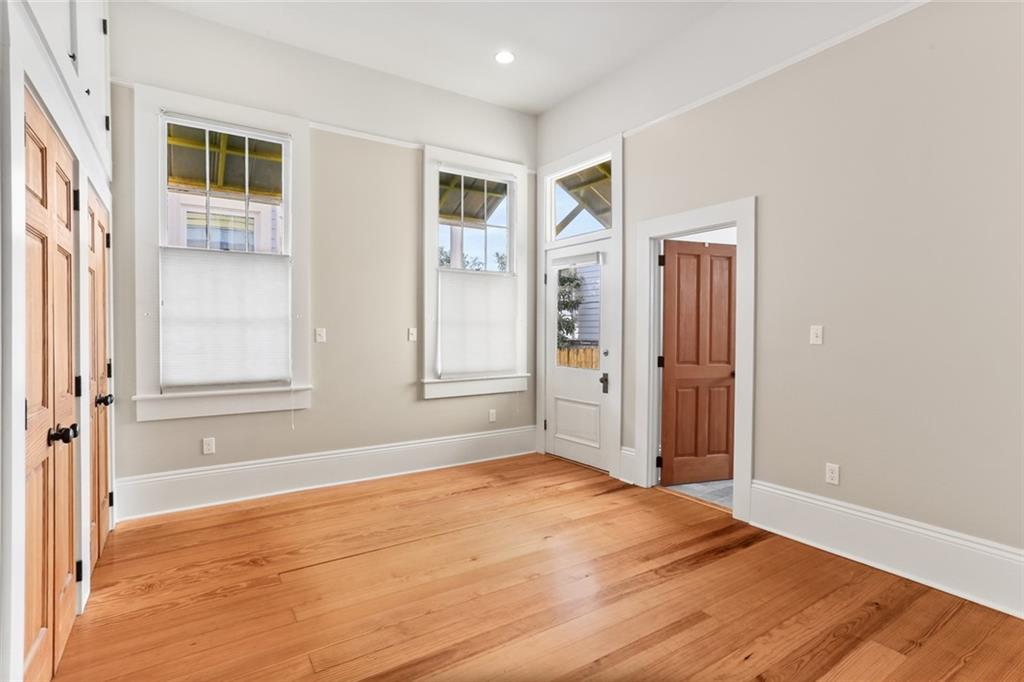 New Orleans, Louisiana 70115, United States, 2 Bedrooms Bedrooms, ,2 BathroomsBathrooms,Residential,Active,35775