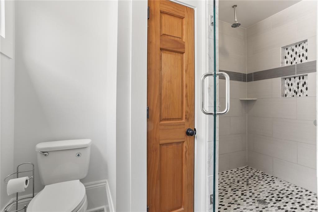 New Orleans, Louisiana 70115, United States, 2 Bedrooms Bedrooms, ,2 BathroomsBathrooms,Residential,Active,35775