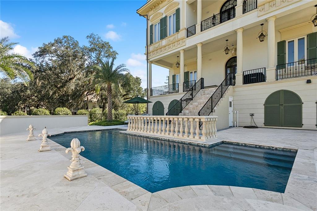 Mandeville, Louisiana 70471, United States, 3 Bedrooms Bedrooms, ,4 BathroomsBathrooms,Residential,Active,244811