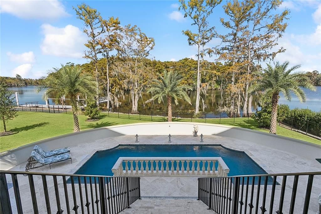 Mandeville, Louisiana 70471, United States, 3 Bedrooms Bedrooms, ,4 BathroomsBathrooms,Residential,Active,244811