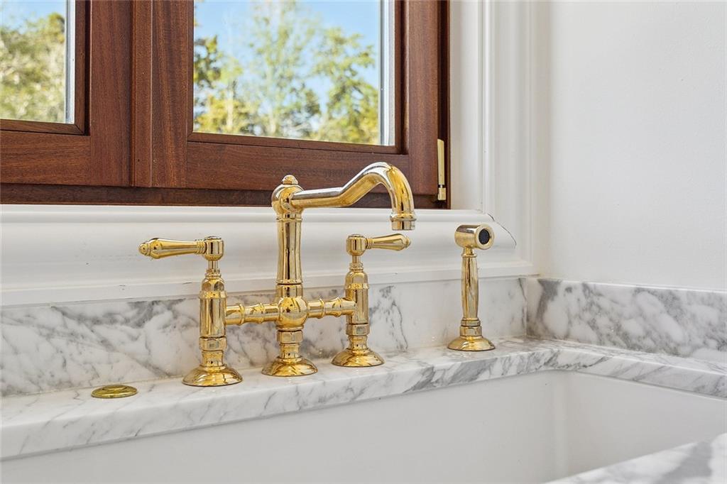 Mandeville, Louisiana 70471, United States, 3 Bedrooms Bedrooms, ,4 BathroomsBathrooms,Residential,Active,244811